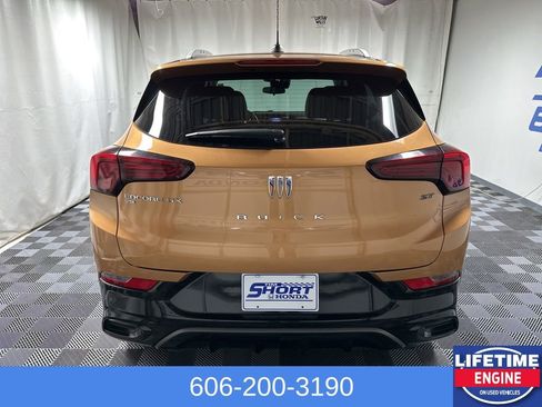 Used 2024 Buick Encore GX Sport Touring image 3