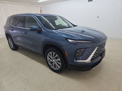 Used 2025 Buick Enclave Preferred image 14