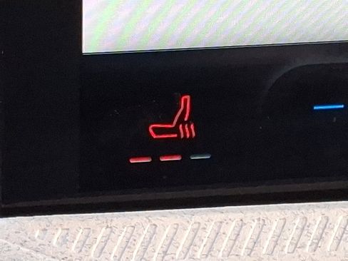 Used 2025 Ford Maverick Lariat w/ 4K Tow Package image 24