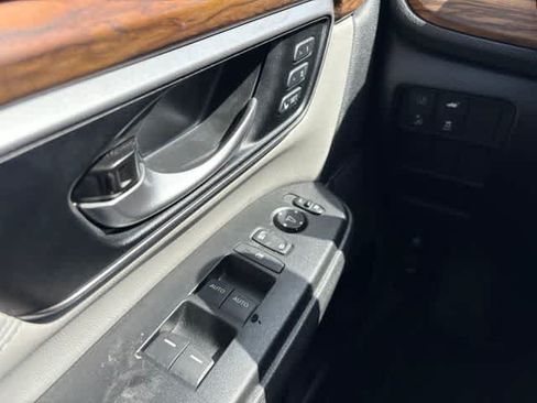 Used 2018 Honda CR-V Touring image 23