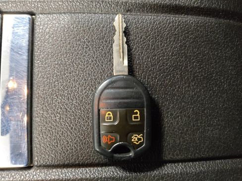 Used 2013 Ford Mustang Convertible image 32