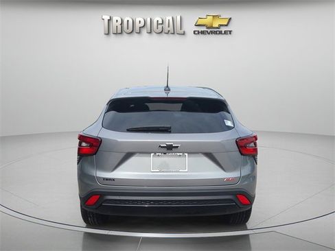 New 2026 Chevrolet Trax RS image 4