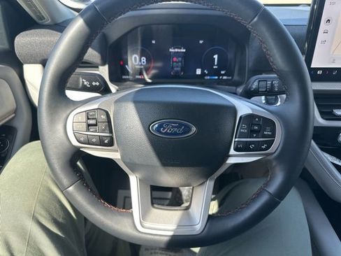 Used 2025 Ford Explorer Active w/ Active Comfort Package AWD/4WD image 33