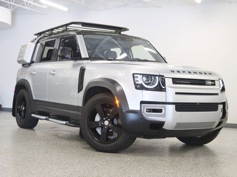 Used 2020 Land Rover Defender 110 First Edition image 6