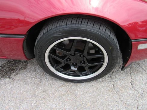 Used 1989 Chevrolet Corvette Coupe RWD image 16