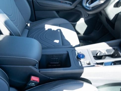 New 2026 Volkswagen Tiguan SE image 44