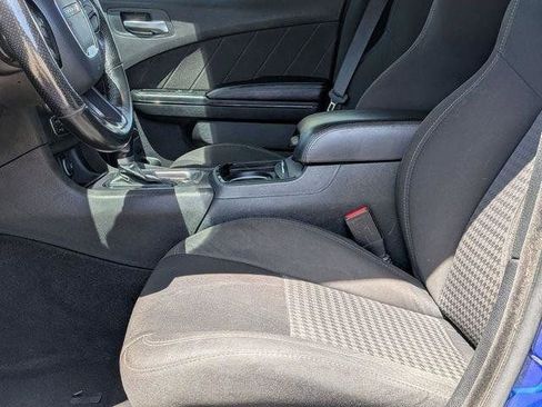 Used 2019 Dodge Charger R/T w/ Blacktop Package RWD image 12