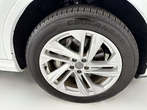 Used 2020 Audi Q7 3.0T Premium Plus w/ Premium Plus Package AWD/4WD image 32