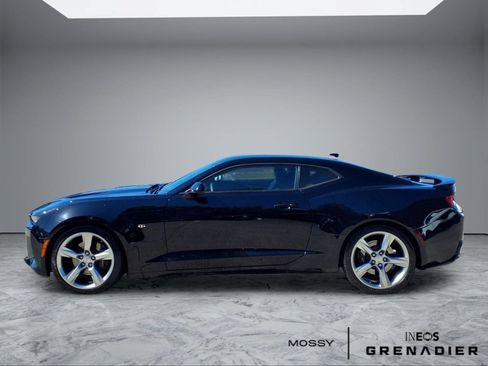 Used 2018 Chevrolet Camaro SS RWD image 5