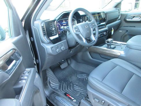 New 2026 Chevrolet Silverado 1500 LT Trail Boss w/ LT Trail Boss Premium Package AWD/4WD image 14