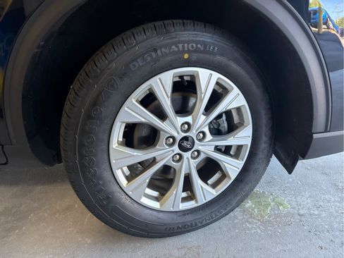 Certified 2023 Ford Escape Active AWD/4WD image 36