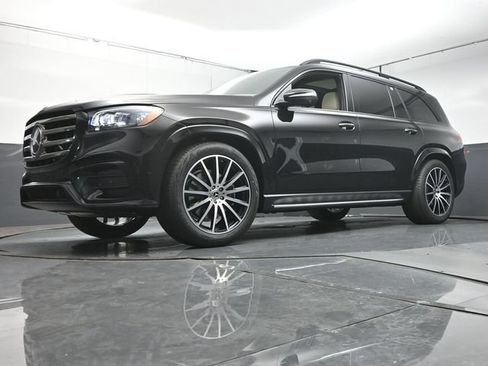 Used 2026 Mercedes-Benz GLS 450 4MATIC image 36