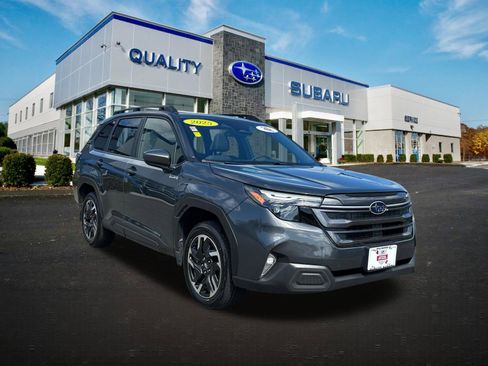 Certified 2025 Subaru Forester Premium image 5