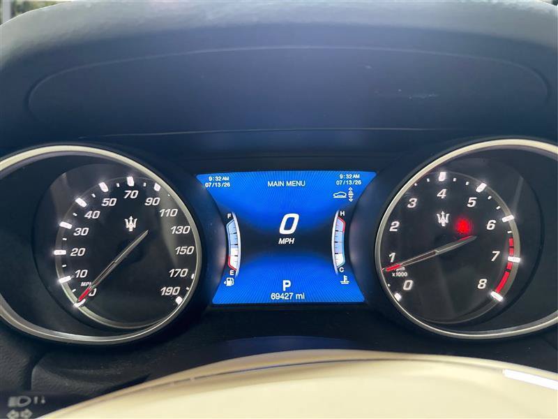 Used 2018 Maserati Levante AWD/4WD image 17