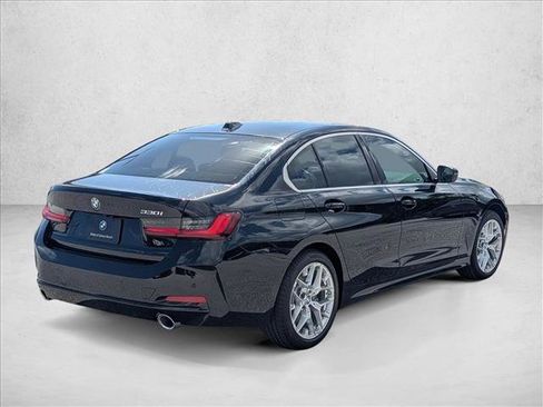 Used 2026 BMW 330i Sedan w/ Premium Package RWD image 2