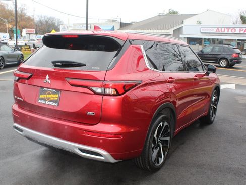 Used 2022 Mitsubishi Outlander SEL image 3