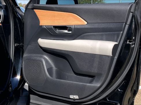 Used 2025 Toyota Grand Highlander FWD image 28