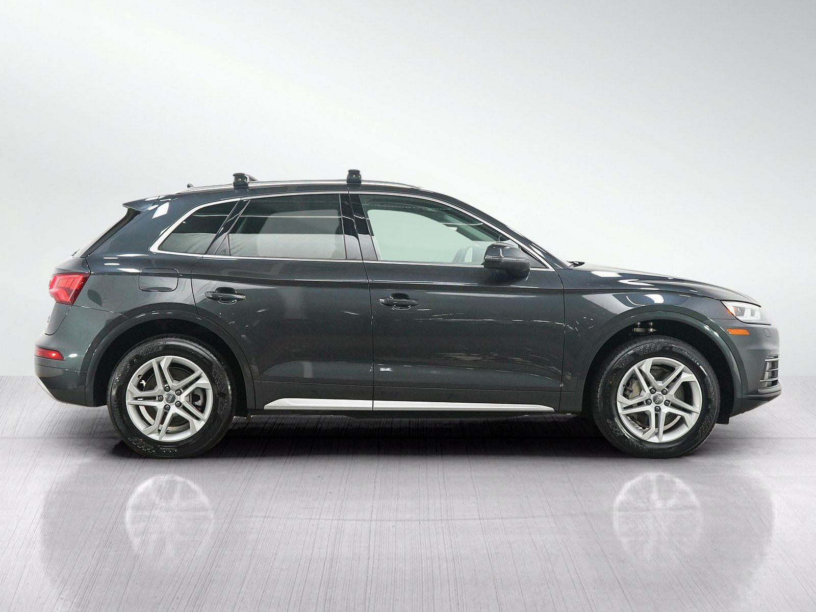 Used 2018 Audi Q5 2.0T Premium Plus w/ Premium Plus Package AWD/4WD image 6