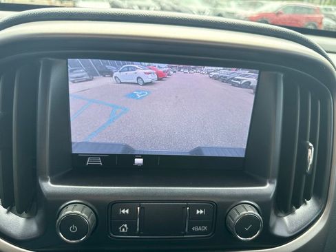 Used 2022 Chevrolet Colorado Z71 AWD/4WD image 23