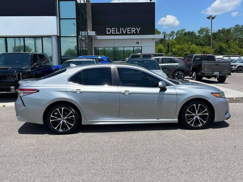Used 2019 Toyota Camry SE FWD image 24