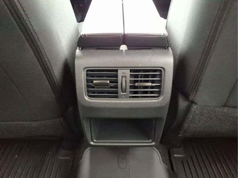 Used 2025 Nissan Rogue S FWD image 15