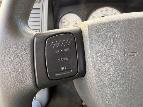 Used 2005 Dodge Dakota ST image 11