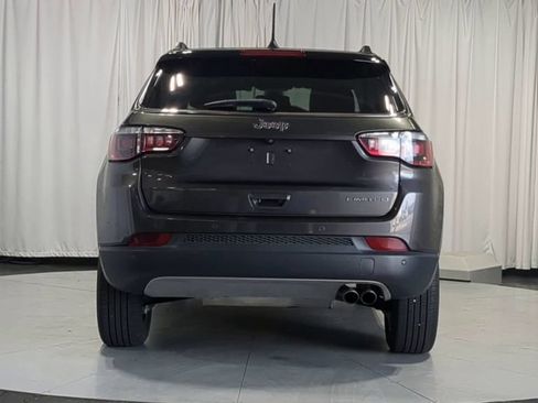 Used 2018 Jeep Compass Limited w/ Navigation Group FWD image 9