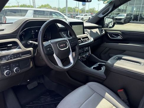 Used 2022 GMC Yukon SLT w/ SLT Premium Package AWD/4WD image 10