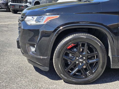Used 2020 Chevrolet Traverse Premier w/ Redline Edition FWD image 8