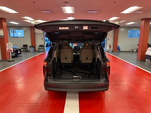 Certified 2024 Toyota Sienna XLE w/ XLE Plus Package AWD/4WD image 25