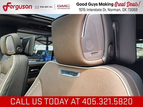 New 2026 GMC Yukon Denali Ultimate AWD/4WD image 18