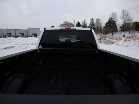 Used 2023 Ford F250 XLT AWD/4WD image 11