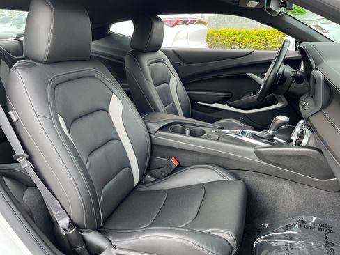 Used 2023 Chevrolet Camaro LT RWD image 18
