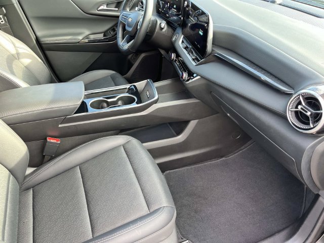 Used 2025 Chevrolet Equinox LT w/ Convenience Package II AWD/4WD image 22