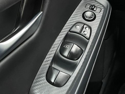 Used 2024 Nissan Sentra SV FWD image 11