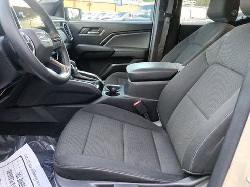 Used 2024 GMC Canyon Elevation w/ Convenience Package image 15