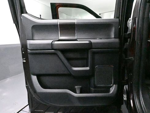 Used 2019 Ford F150 Lariat w/ Equipment Group 502A Luxury AWD/4WD image 40