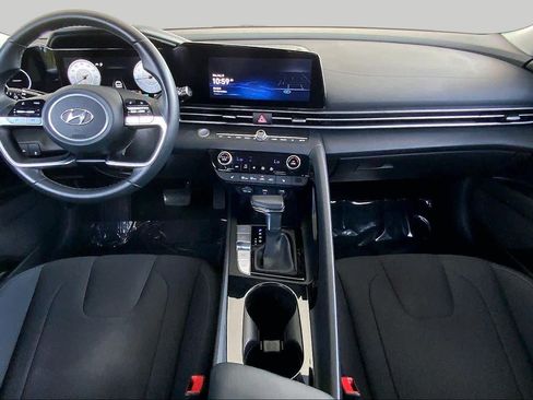 Used 2023 Hyundai Elantra SEL w/ Convenience Package FWD image 16