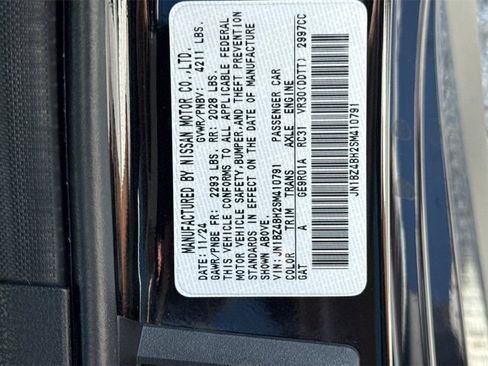 Certified 2025 Nissan Z Performance w/ Floor Mat Package image 28