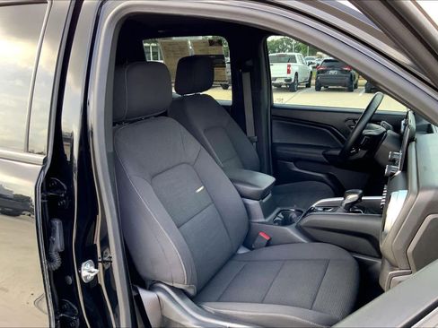 Used 2024 Chevrolet Colorado LT w/ LT Convenience Package image 9