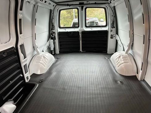 New 2025 Chevrolet Express 2500 image 21
