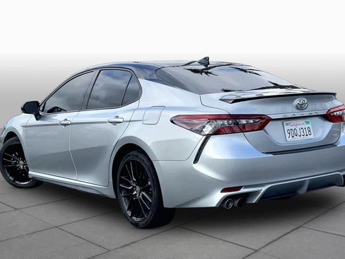 Used 2022 Toyota Camry XSE FWD image 11