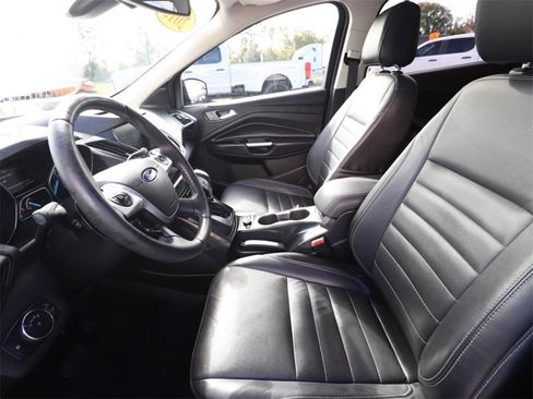 Used 2015 Ford Escape Titanium image 2