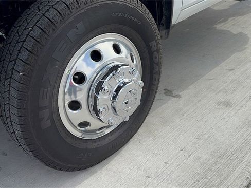 New 2026 RAM 3500 Tradesman w/ Chrome Appearance Group image 9