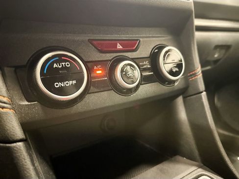 Used 2019 Subaru Crosstrek 2.0i Limited w/ Moonroof Package w/Navigation image 19