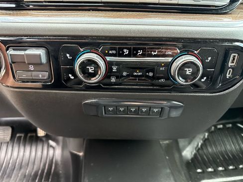 Used 2024 Chevrolet Silverado 3500 LT w/ Convenience Package image 15