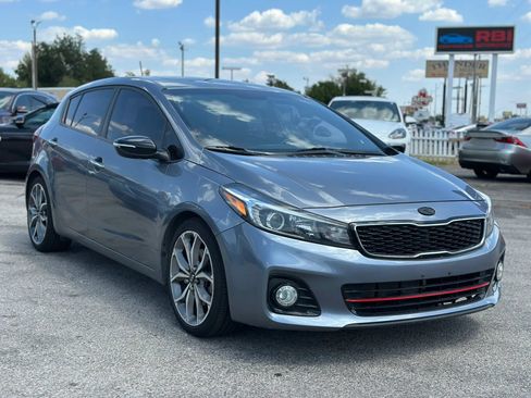 Used 2017 Kia Forte SX w/ SX Premium Tech Package FWD image 4