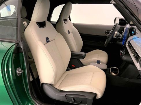 Certified 2025 MINI Cooper S image 6