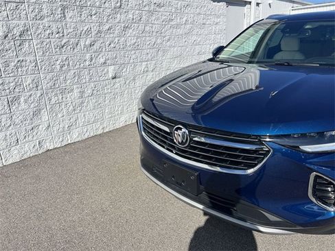 Used 2023 Buick Envision Essence image 28