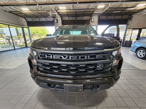 Used 2023 Chevrolet Silverado 1500 Custom AWD/4WD image 2